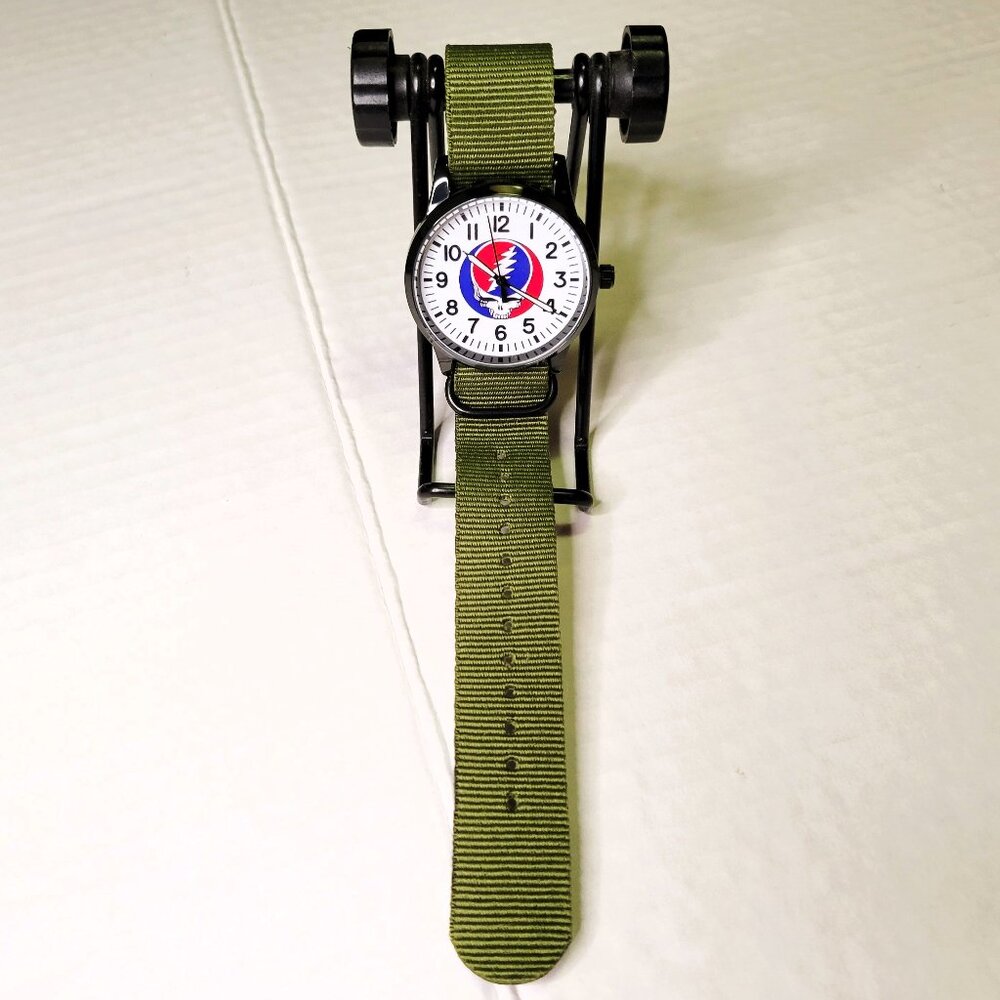 Limited Edition Grateful Dead Analog Watch Green Band Illuminating Hands NWT - Picture 11 of 12
